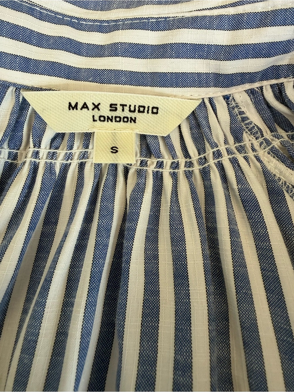 LIKE NEW Max Studio Striped Short Sleeve Blouse, size 2, Minimalist Workwear - Picture 6 of 10